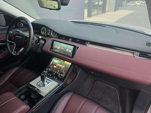 Land Rover Range Rover Evoque 2023 L 249PS R-Dynamic Luxury – фото 14