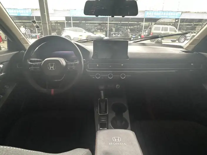 Honda Civic 2022 Model 240TURBO CVT Dynamic Edition – фото 9