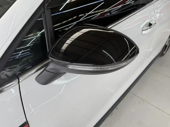 Volkswagen Golf GTI 2021 Model 380TSI DSG GTI – фото 9