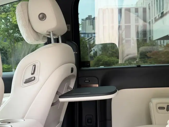 Li Auto MEGA 2025 Model Home Family Special Edition – фото 10