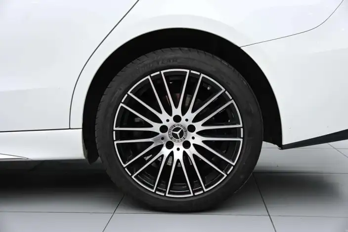 Mercedes-Benz C-Class 2025 Model C 260 L Sports Edition – фото 8
