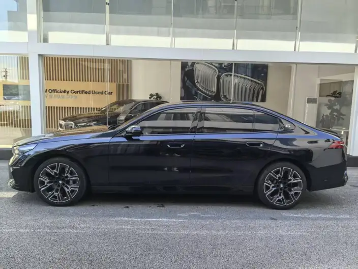 BMW 5 Series 2026 Model 530Li Exclusive Model M Sports Set