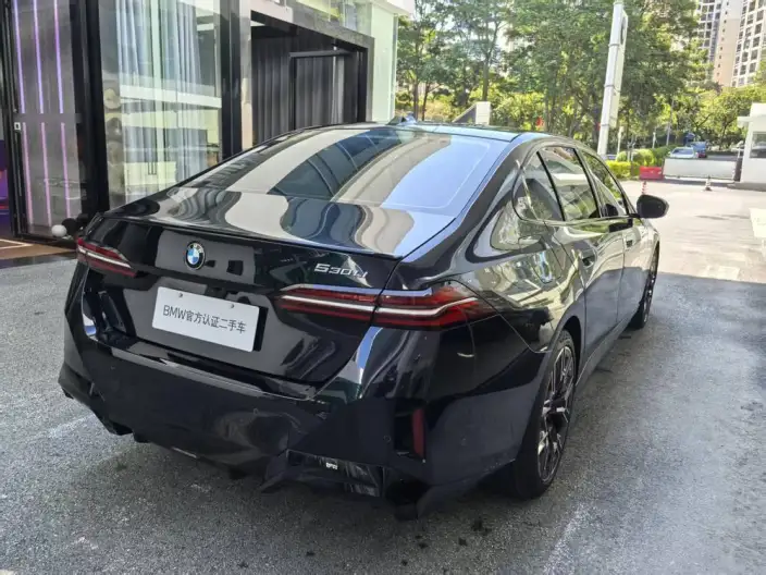 BMW 5 Series 2026 Model 530Li Exclusive Model M Sports Set