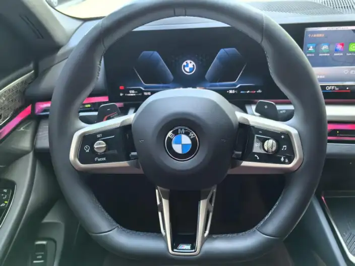 BMW 5 Series 2026 Model 530Li Exclusive Model M Sports Set – фото 7