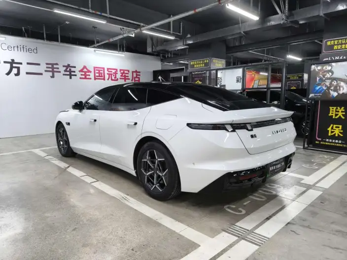 Lynk & Co 10 EM-P 2025 Model 240 4WD Ultra H5 – фото 5