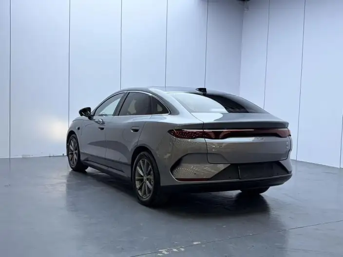 QinL EV 2025 Model 470KM Leading Model – фото 4