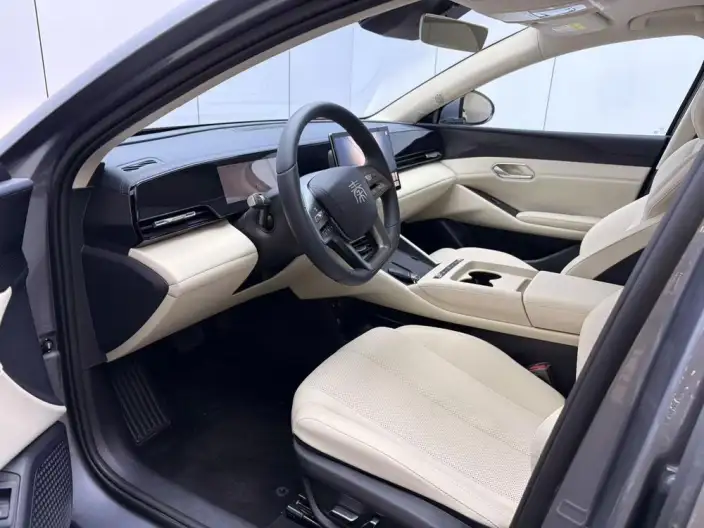 QinL EV 2025 Model 470KM Leading Model – фото 8