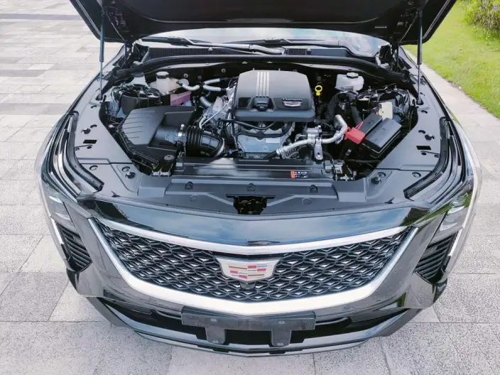 Cadillac CT5 2025 Model 28T Lincoln Town Sports Edition – фото 8
