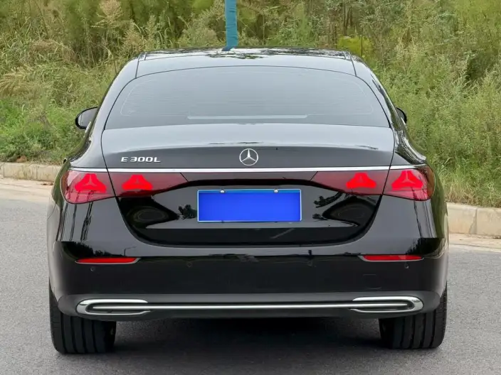 Mercedes-Benz E-Class 2026 Model E 300 L Fashion Model sedan – фото 6