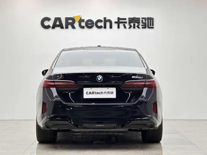 BMW 5 Series 2025 Model 530Li Exclusive Model M Sports Set – фото 6
