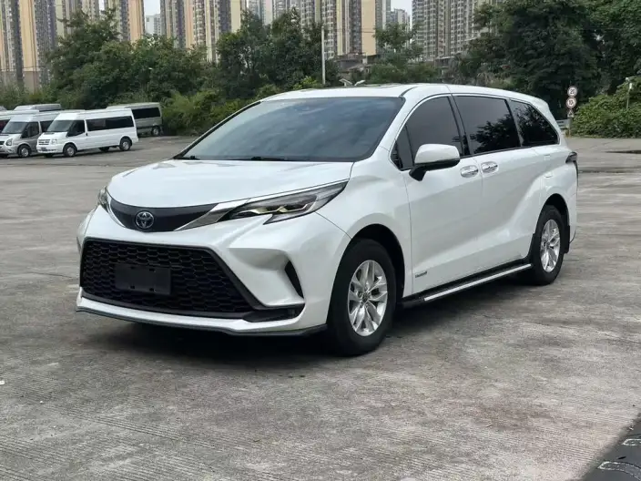 Granvia 2023 Model Intelligent Hybrid 2.5L Comfort Edition – фото 1