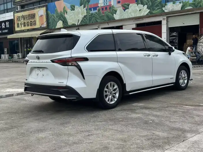 Granvia 2023 Model Intelligent Hybrid 2.5L Comfort Edition – фото 6