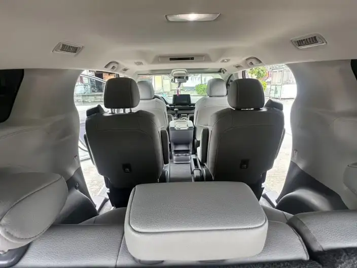 Granvia 2023 Model Intelligent Hybrid 2.5L Comfort Edition – фото 10