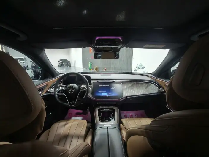 Mercedes-Benz E-Class 2025 Model E 300 L Fashion Model sedan – фото 7