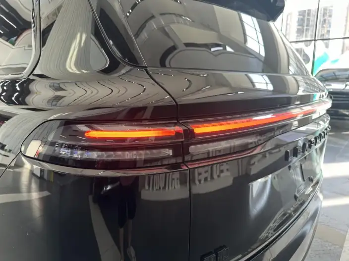 Leapmotor C16 2024 Model EV Edition 520 Exclusive Edition – фото 7