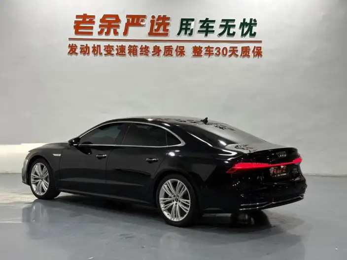 Audi A7 L 2024 Model 45 TFSI quattro Luxury Model – фото 4