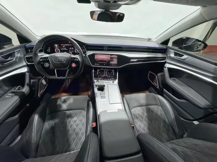 Audi A7 L 2024 Model 45 TFSI quattro Luxury Model – фото 7