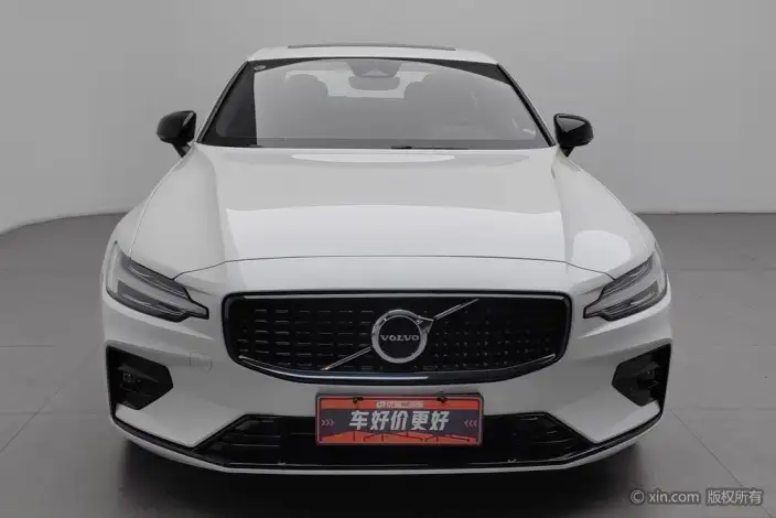 Volvo S60 2025 Model B5 Smart Elegance Sports Edition – фото 2