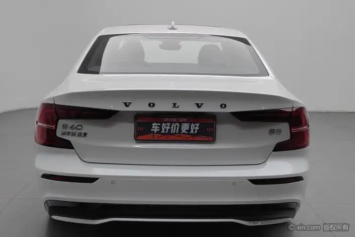 Volvo S60 2025 Model B5 Smart Elegance Sports Edition – фото 3