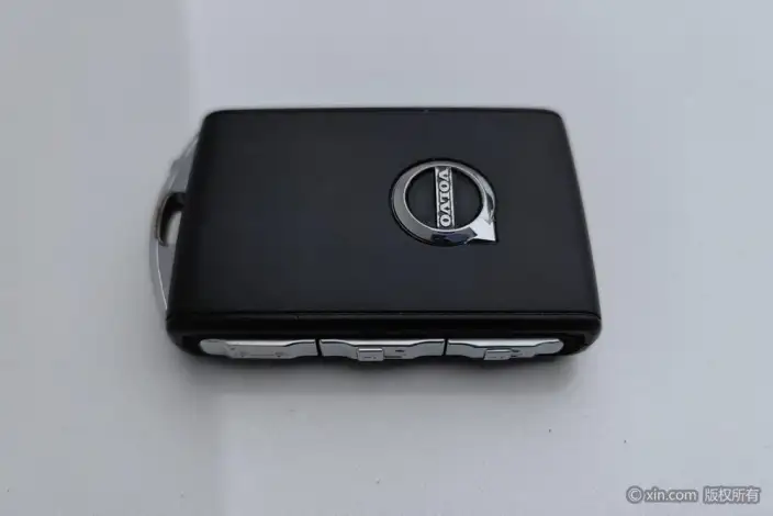 Volvo S60 2025 Model B5 Smart Elegance Sports Edition – фото 6