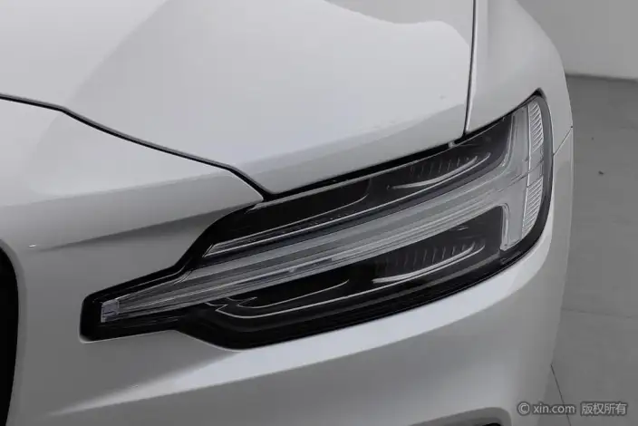 Volvo S60 2025 Model B5 Smart Elegance Sports Edition – фото 7