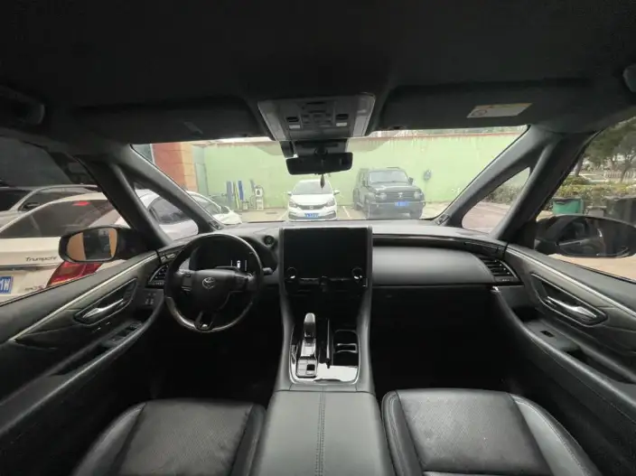Elfa 2023 Model 2.5L Intelligent Hybrid 4WD Premium – фото 10