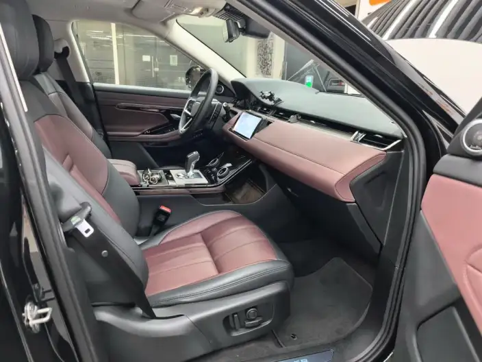 Range Rover Evoque 2023 Model Aurora L 249PS R-Dynamic Deluxe Edition – фото 7