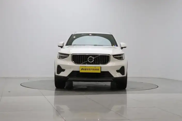 Volvo XC40 2024 Model B3 Smart Range Deluxe Edition – фото 2