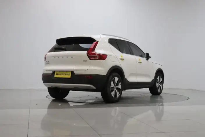 Volvo XC40 2024 Model B3 Smart Range Deluxe Edition – фото 7