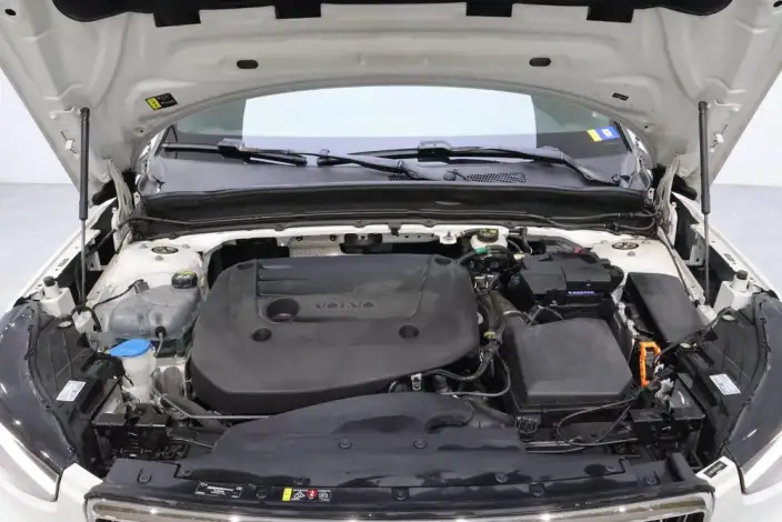 Volvo XC40 2024 Model B3 Smart Range Deluxe Edition – фото 10