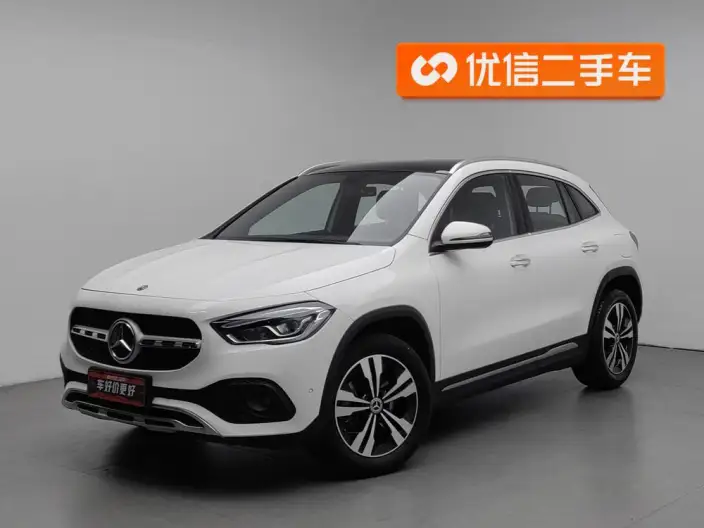 Mercedes-Benz GLA 2020 Model GLA 200 – фото 1