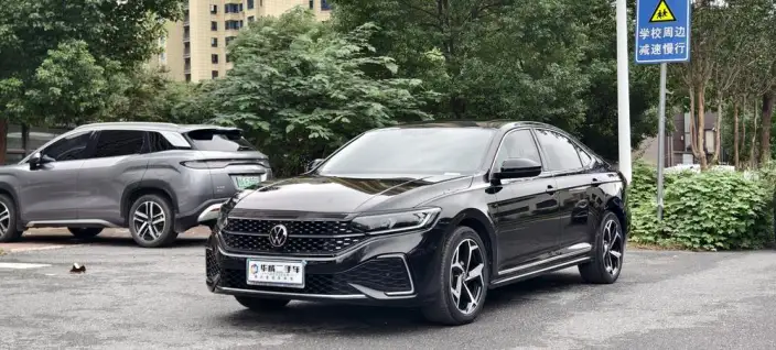 Volkswagen Passat 2024 Model 380TSI Starry sky Elite Edition – фото 1