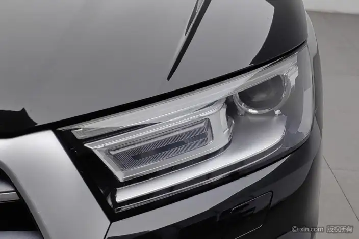 Audi Q5L 2020 Model Facelift 40 TFSI Rong Xiang Enterprising Model – фото 7