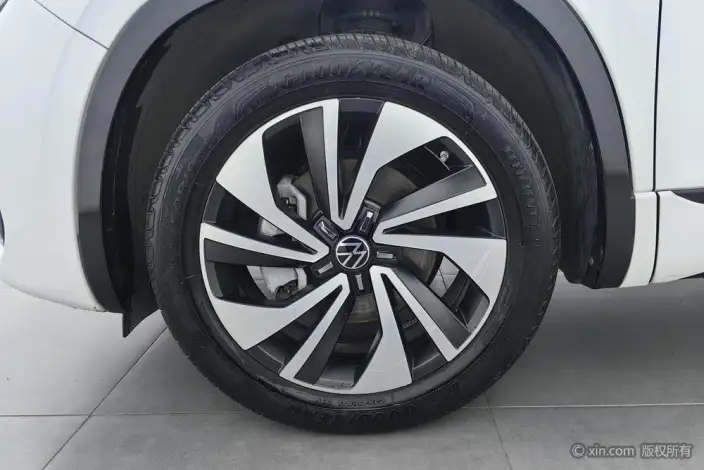 Tayron X 2023 Model 330TSI 2WD Noble High Power Edition – фото 8