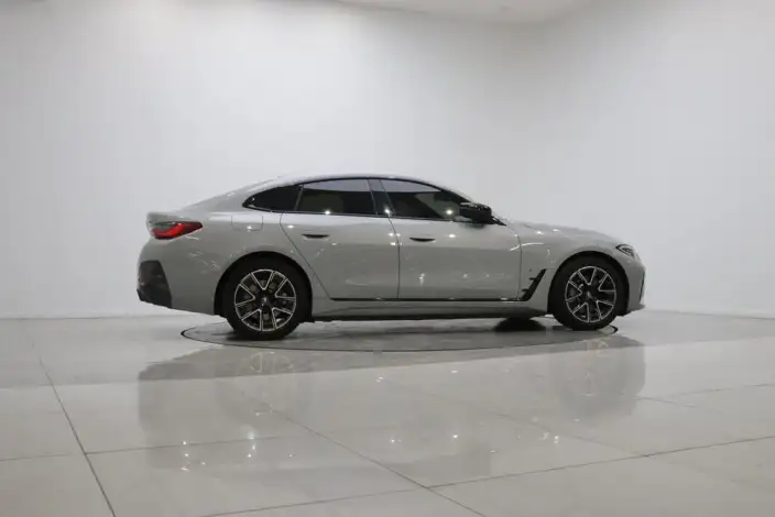 BMW i4 2022 Model eDrive40 – фото 8