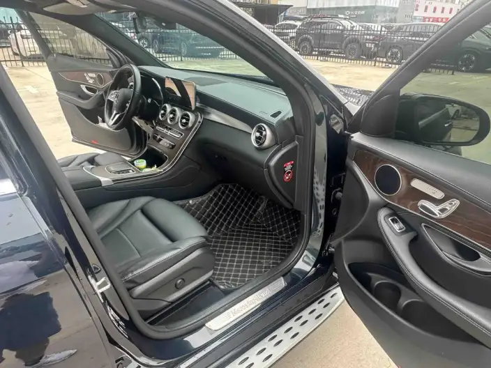 Mercedes-Benz GLC 2020 Model GLC 260 L 4MATIC Luxury Model – фото 8