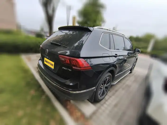 Volkswagen Tiguan L 2021 Model 330TSI Automatic 2WD Smart Edition – фото 2