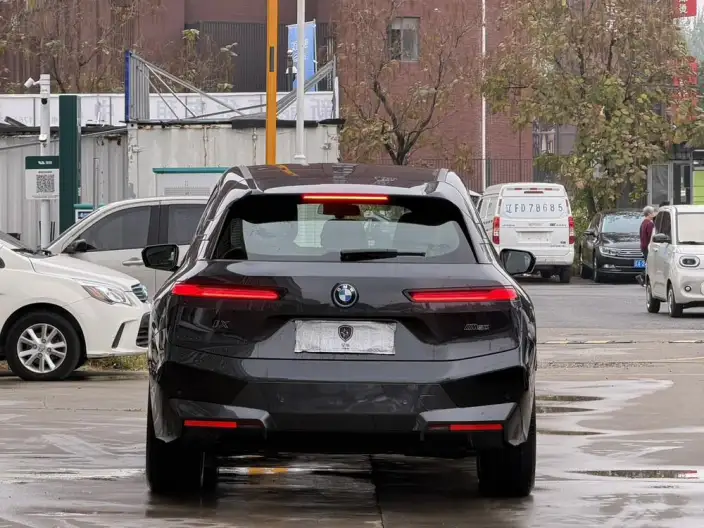 BMW iX 2022 Model xDrive40 – фото 6