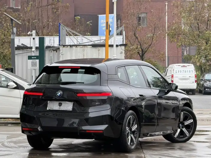 BMW iX 2022 Model xDrive40 – фото 7