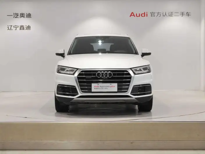 Audi Q5L 2020 Model 45 TFSI Exclusive Fuga Model – фото 2