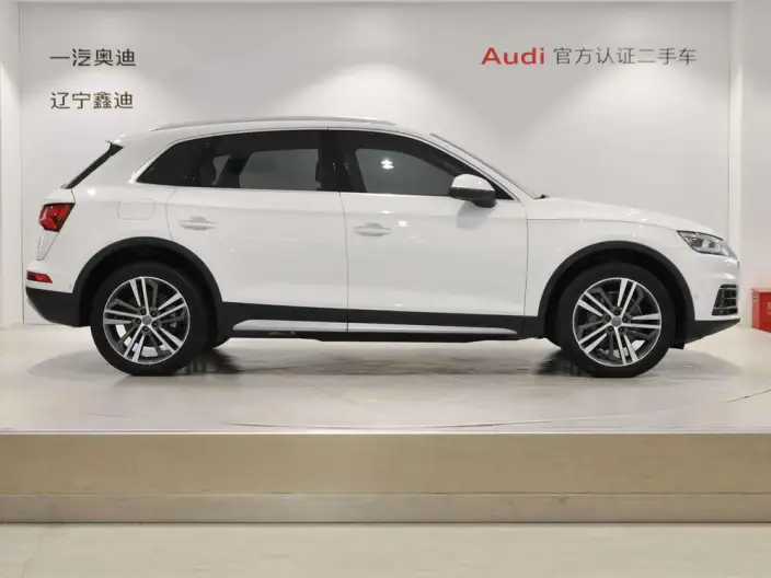 Audi Q5L 2020 Model 45 TFSI Exclusive Fuga Model – фото 5