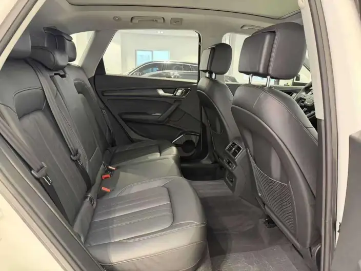 Audi Q5L 2020 Model 45 TFSI Exclusive Fuga Model – фото 9