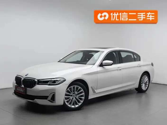 BMW 5 Series 2022 Model Facelift 525Li Luxury Set