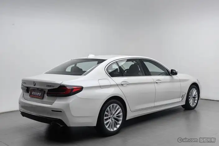 BMW 5 Series 2022 Model Facelift 525Li Luxury Set