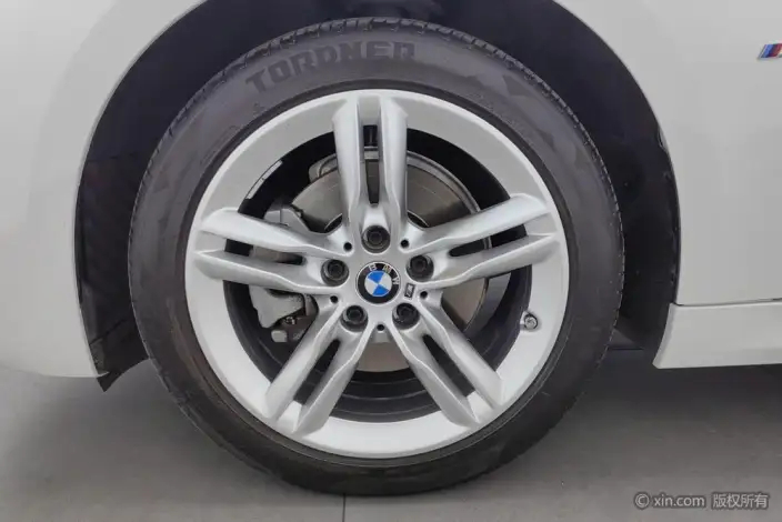 BMW 1 Series 2023 Model 120i M Sports Night Edition – фото 9