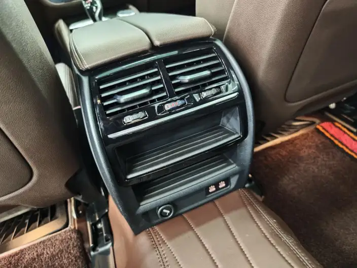 BMW 5 Series 2020 Model 525Li M Sports Set – фото 9