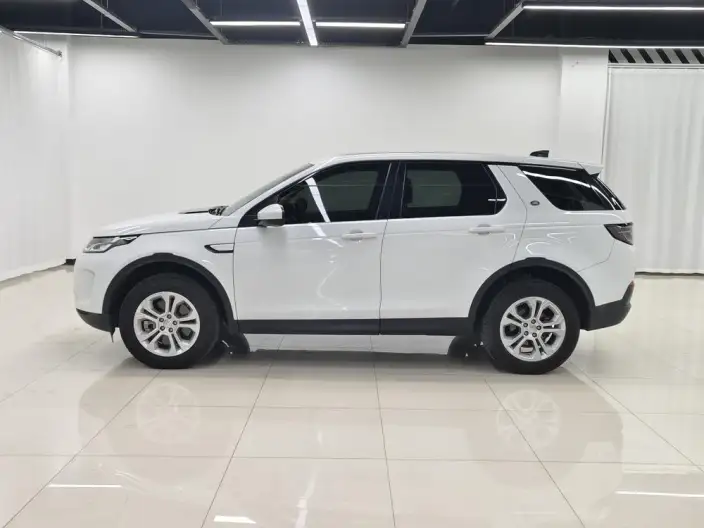 Land Rover Discovery Sport 2020 Model 200PS Family Edition 5 seat – фото 4