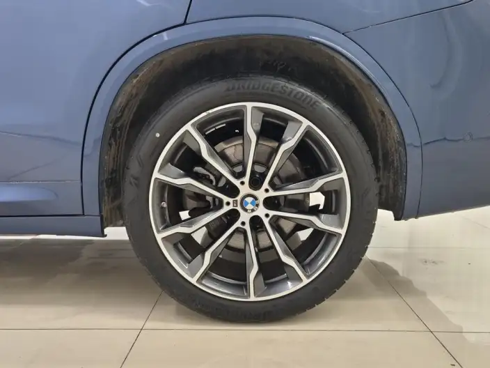 BMW X3 2023 Model xDrive30i Leading Model M Night Set – фото 9