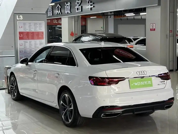 Audi A4 L 2022 Model 40 TFSI Fashion Dynamic Model – фото 4