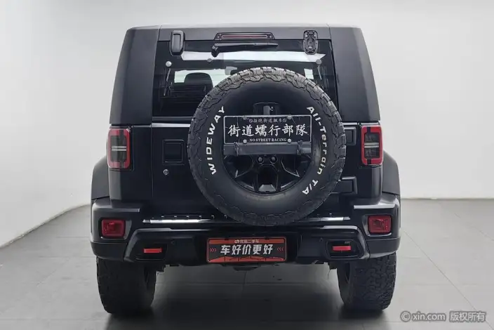 BAIC BJ40 2021 Model 2.0D Automatic 4WD Blade Hero Edition Warrior Model – фото 2